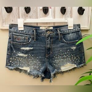 Hollister Women's Distressed Embellished Blue Denim Shorts. Size 5/27